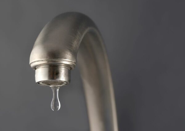 5 Easy Steps to Fix a Dripping Faucet - Overall Plumbing